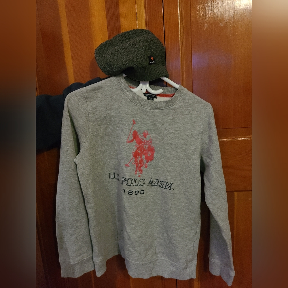 Jacket and tuque - Picture 2 of 2